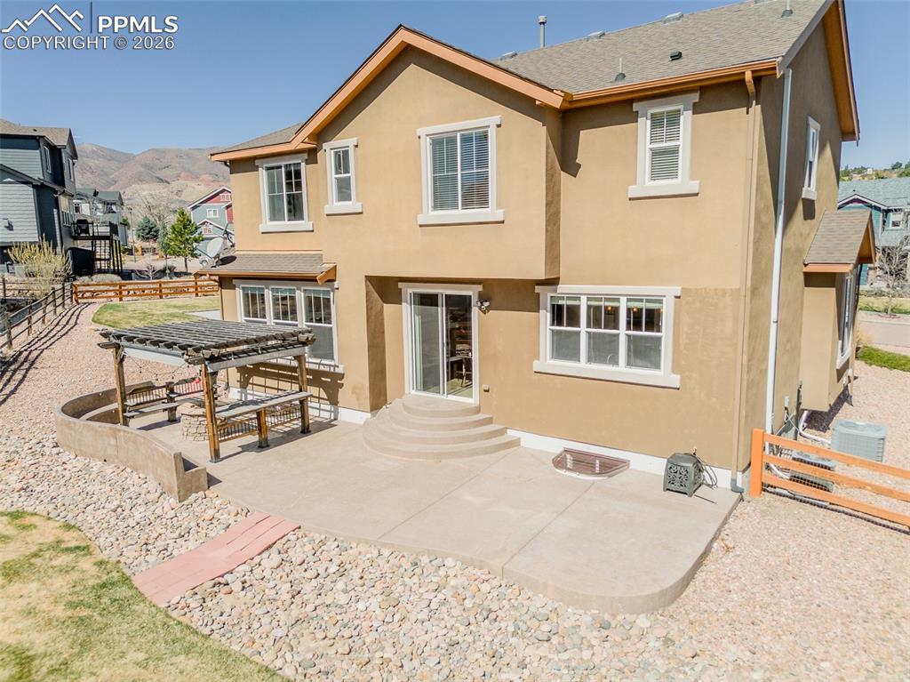 Image 43 of 50: Back of Structure