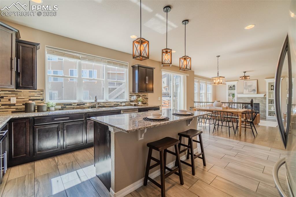 Image 8 of 50: Kitchen