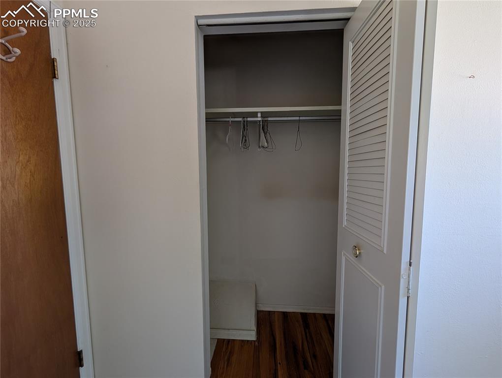 Image 10 of 27: Closet