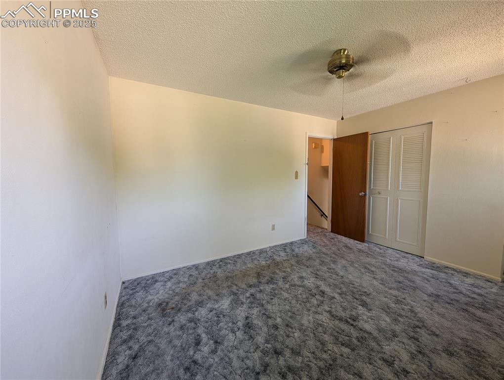 Image 9 of 27: Bedroom
