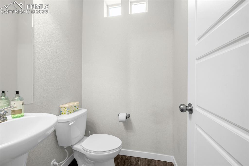 Image 15 of 40: Bathroom