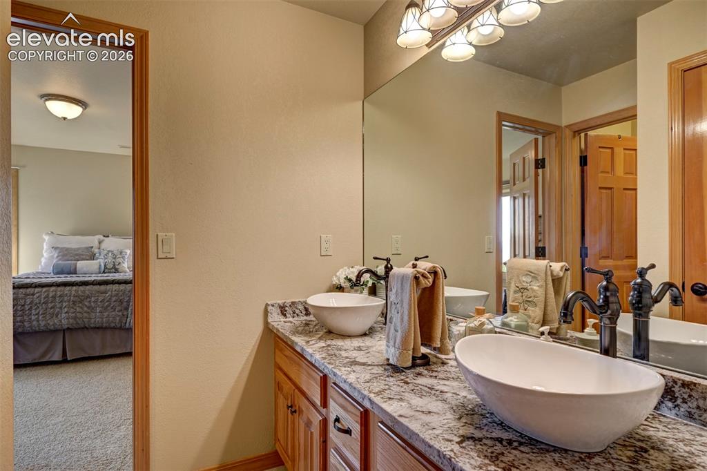 Image 31 of 47: Jack and Jill Bathroom