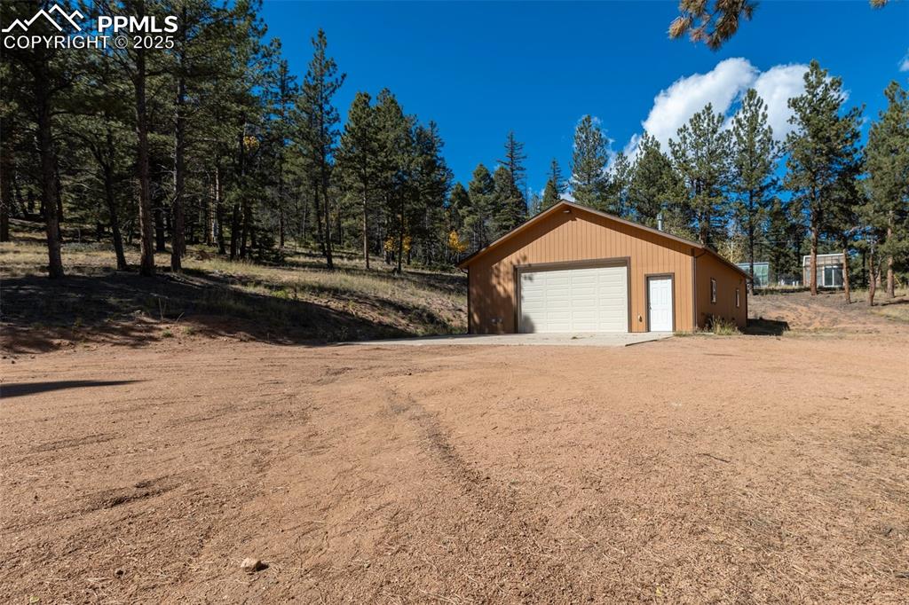 Image 13 of 29: Workshop