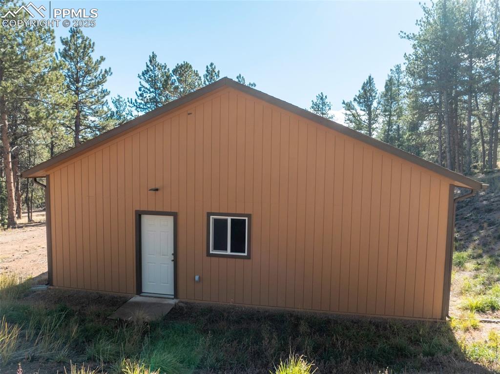 Image 16 of 29: Back of Structure