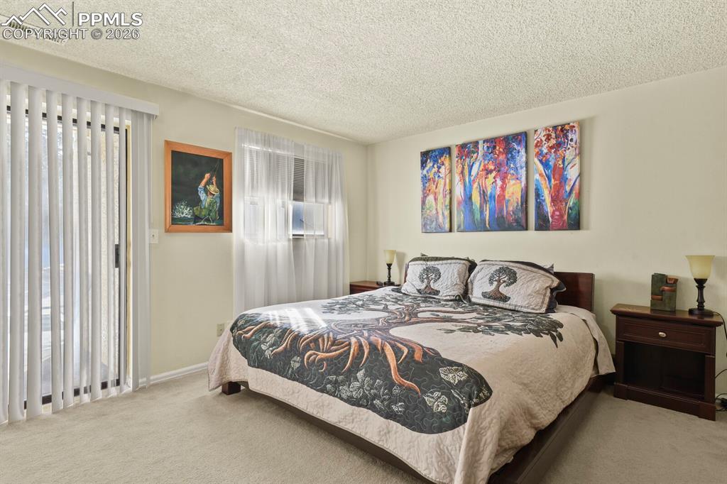 Image 23 of 35: Bedroom