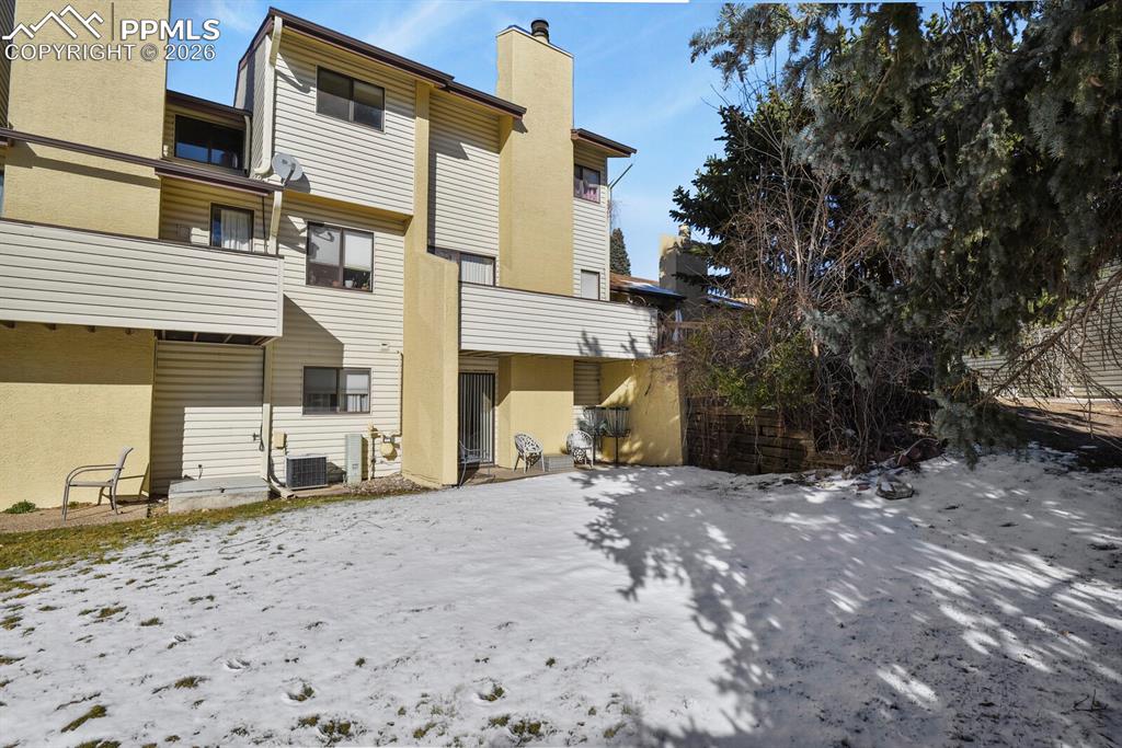 Image 29 of 35: Back of Structure