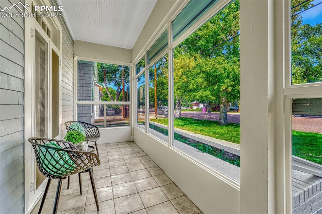 Image 10 of 42: Sun Room