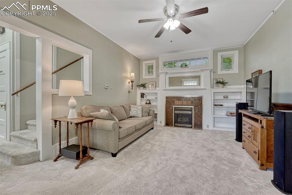 Image 11 of 42: Living Room