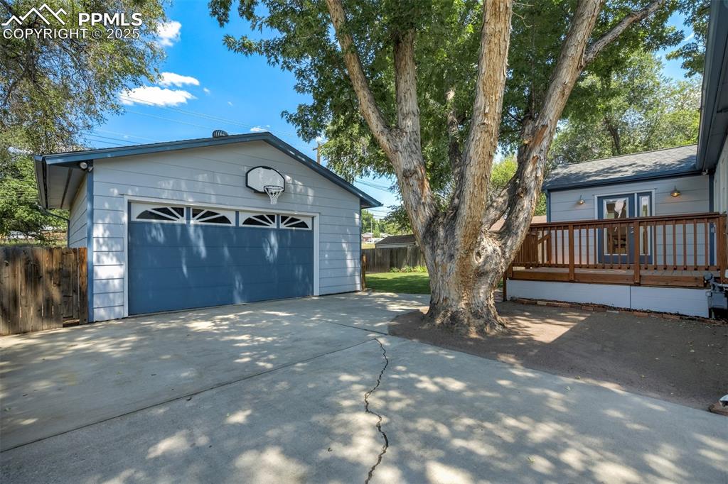 Image 45 of 50: 2 1/2 car garage - 24x26 with 10