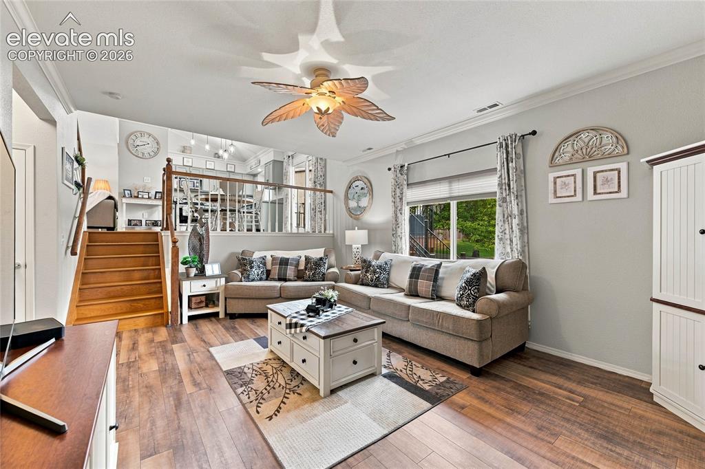 Image 18 of 45: Family room