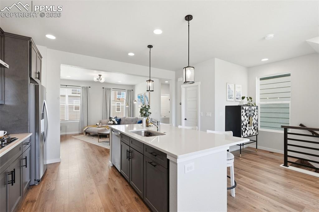 Image 10 of 49: Kitchen