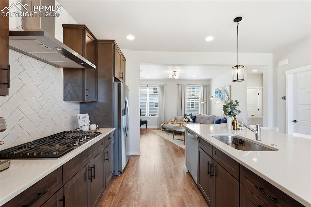 Image 11 of 49: Kitchen