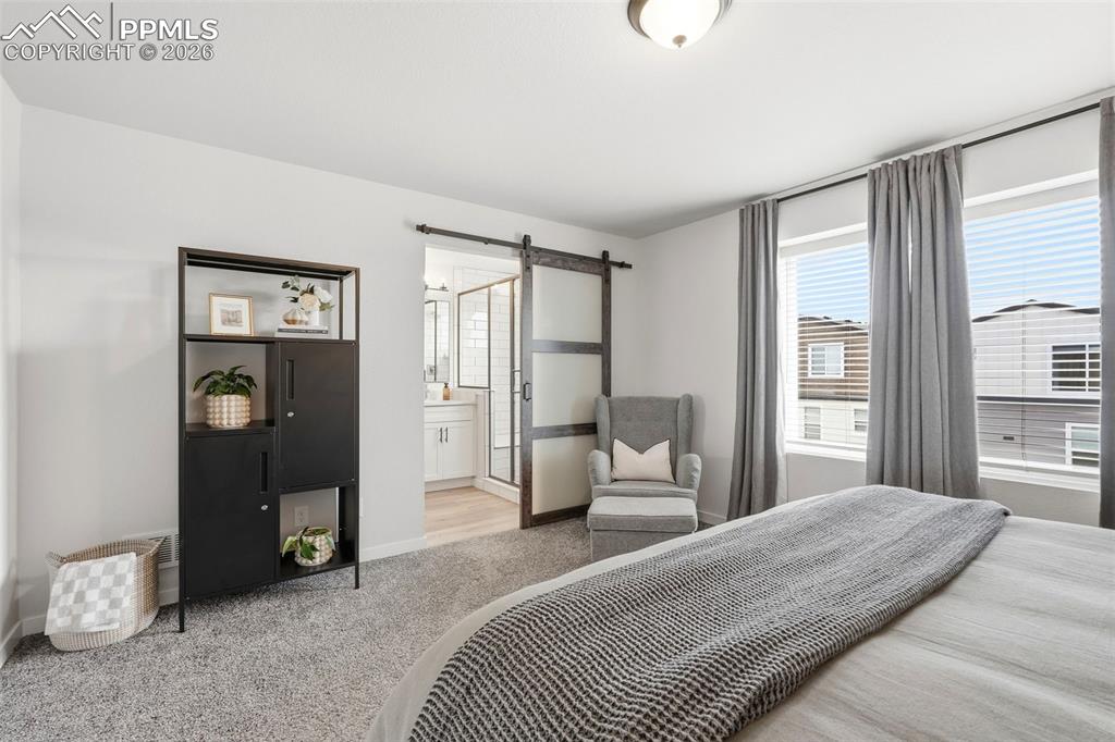 Image 29 of 49: Bedroom