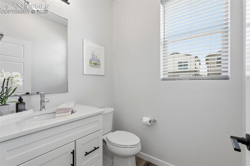 Image 34 of 49: Bathroom