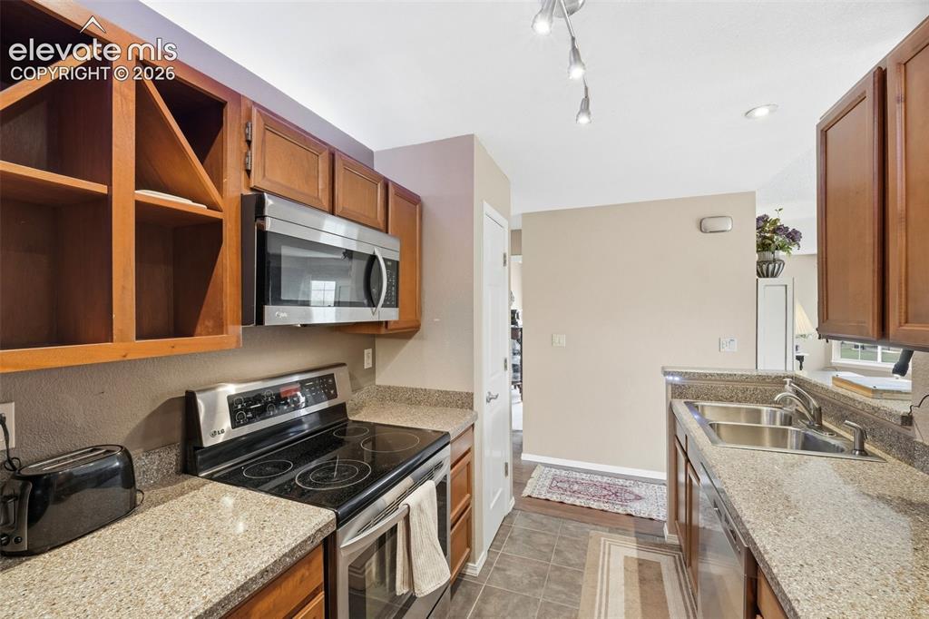 Image 12 of 48: Kitchen