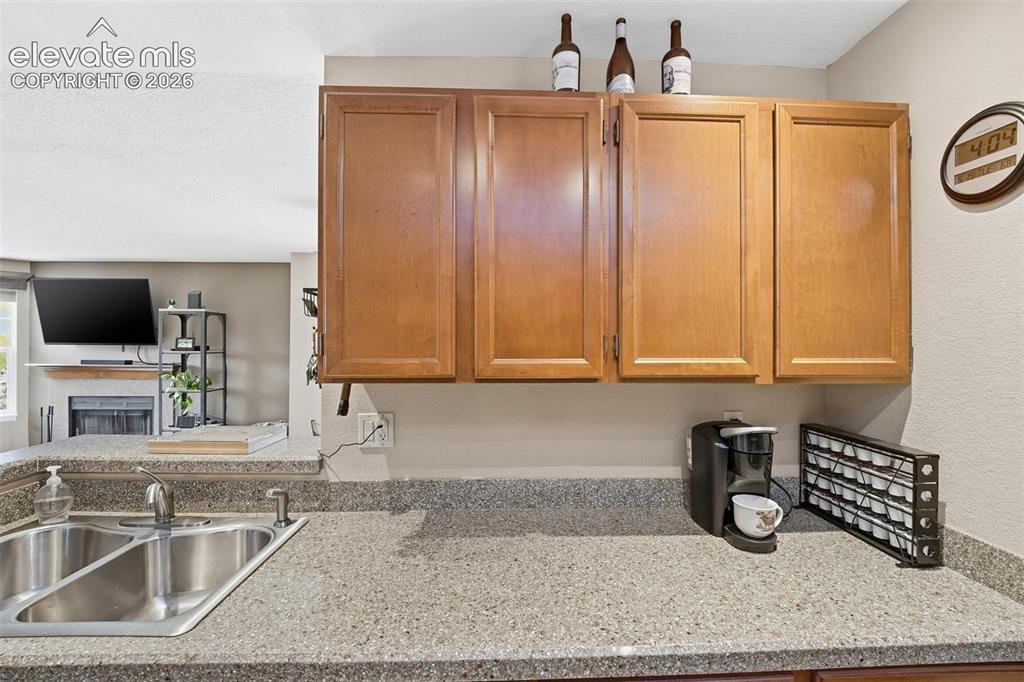 Image 14 of 48: Kitchen
