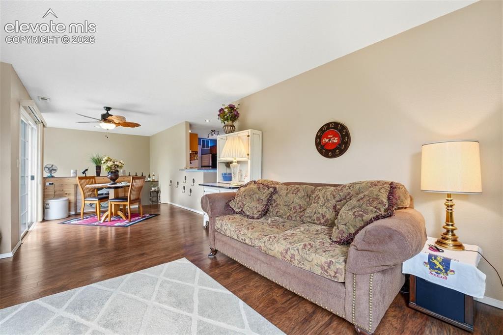 Image 18 of 48: Living Room