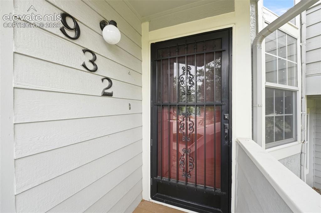 Image 5 of 48: Entry