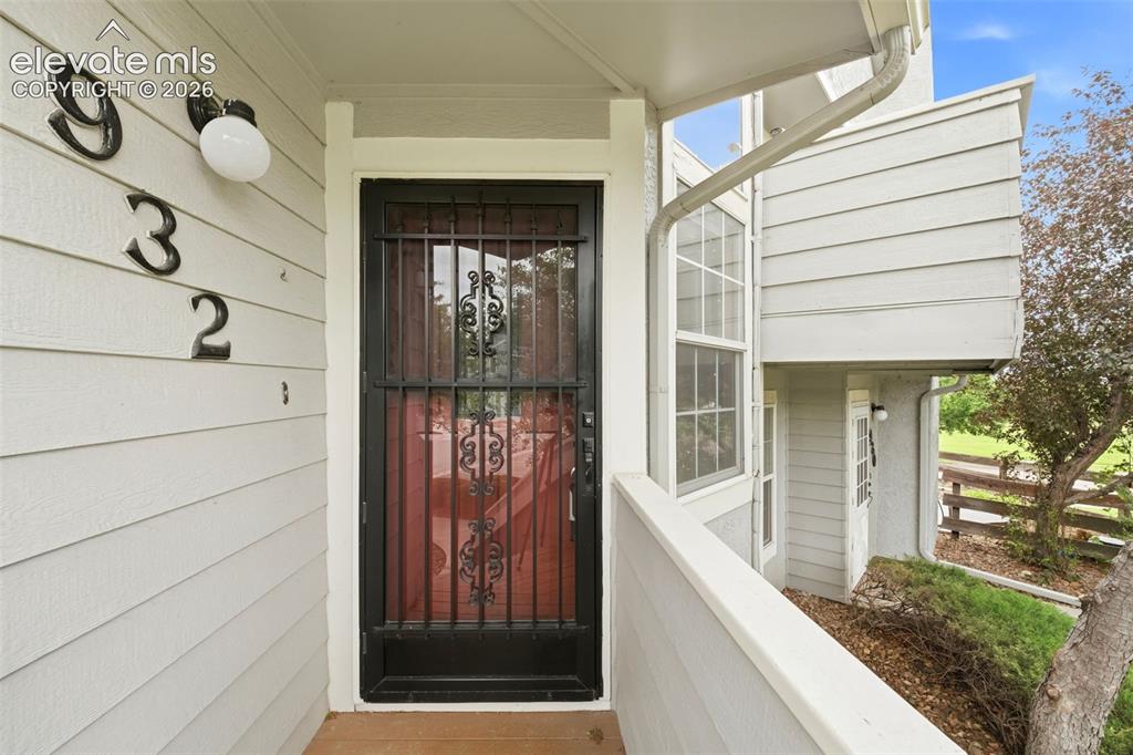Image 6 of 48: Entry