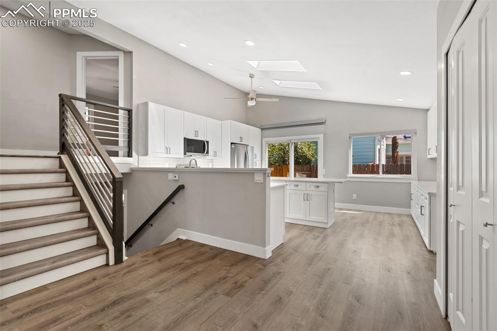 Image 10 of 29: Kitchen