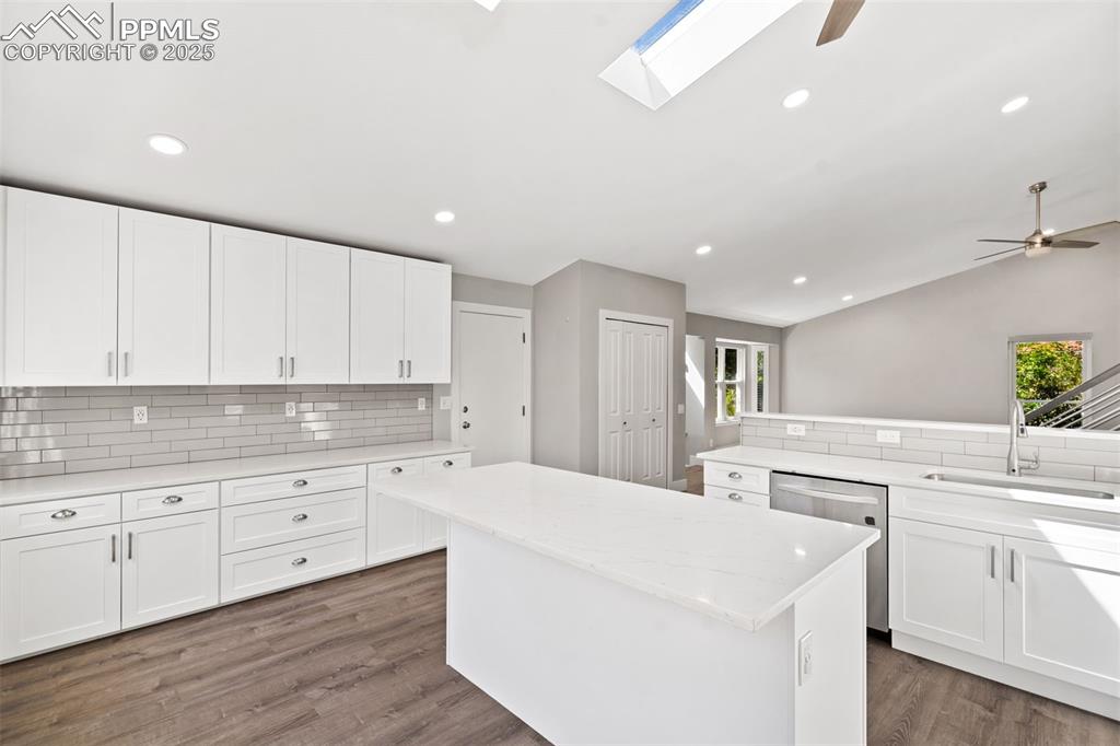 Image 13 of 29: Kitchen