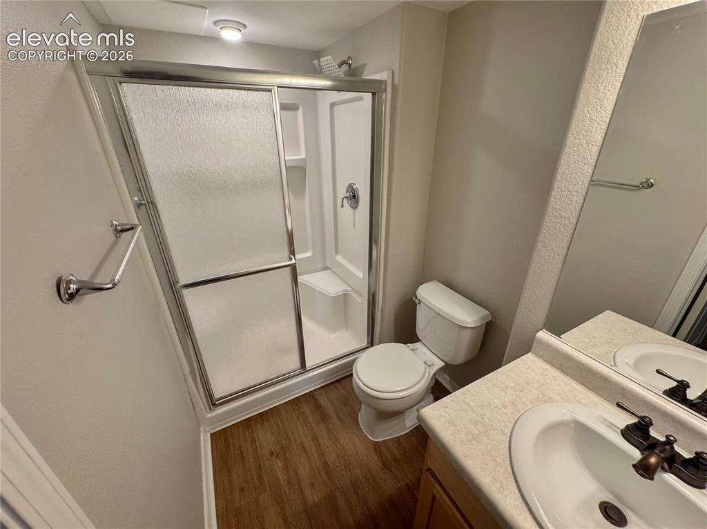 Image 41 of 50: Bathroom