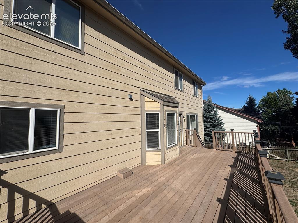 Image 48 of 50: Deck