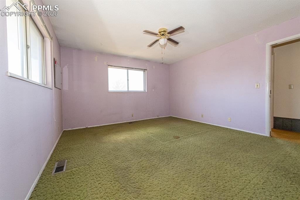 Image 13 of 41: primary bedroom