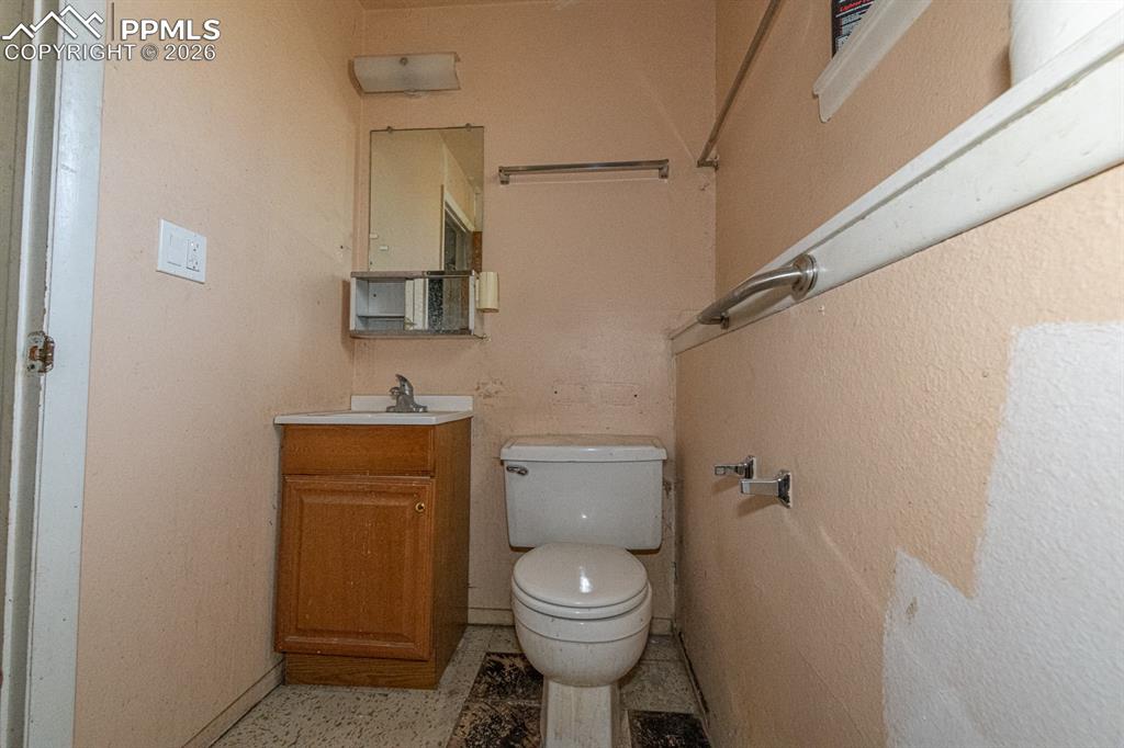 Image 28 of 41: lower level bath