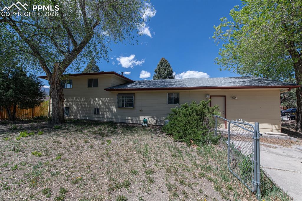 Image 34 of 41: Back of Structure