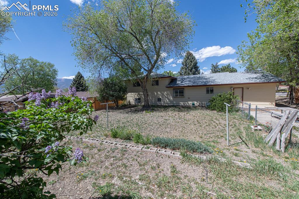 Image 36 of 41: Back of Structure