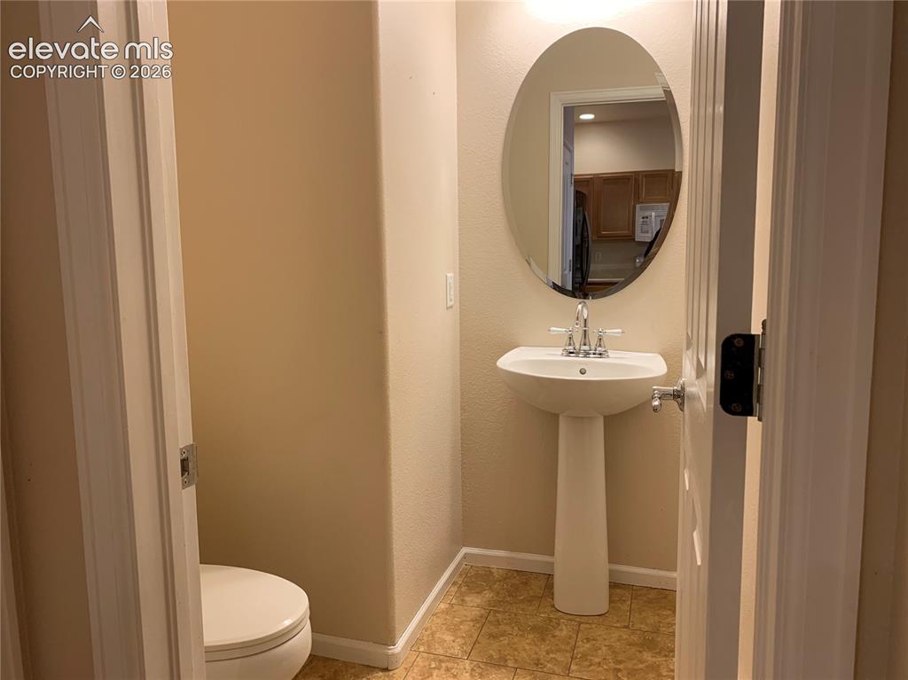 Image 5 of 12: Bathroom