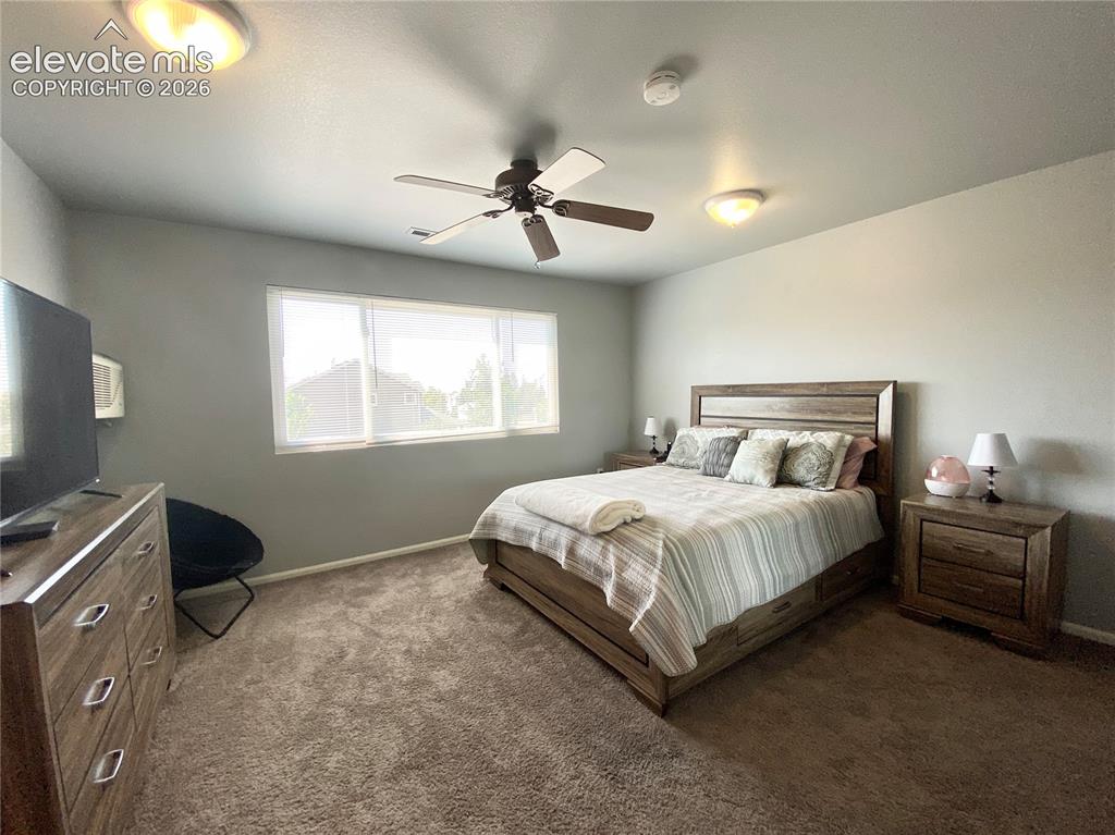 Image 12 of 20: Bedroom
