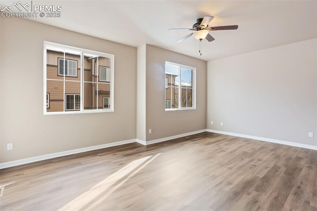 Image 14 of 30: Spacious primary suite.