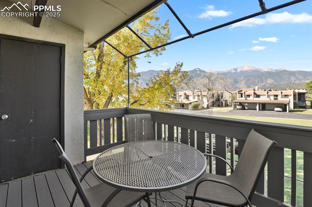 Image 20 of 33: Balcony