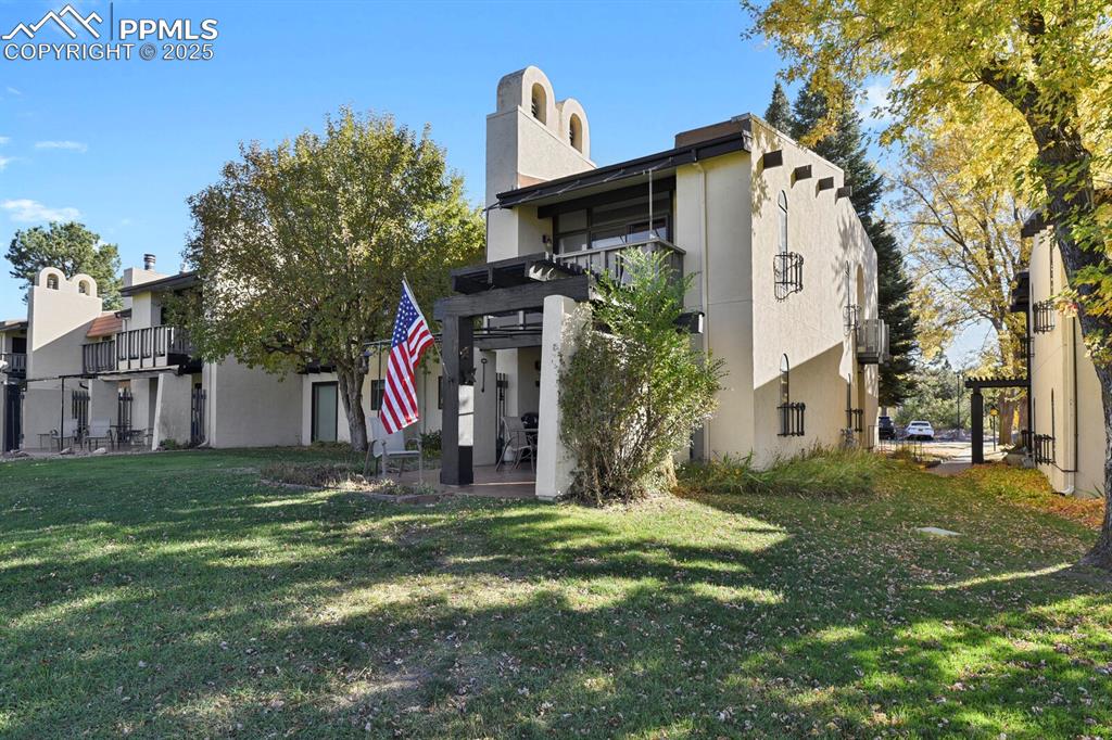 Image 30 of 33: Back of Structure