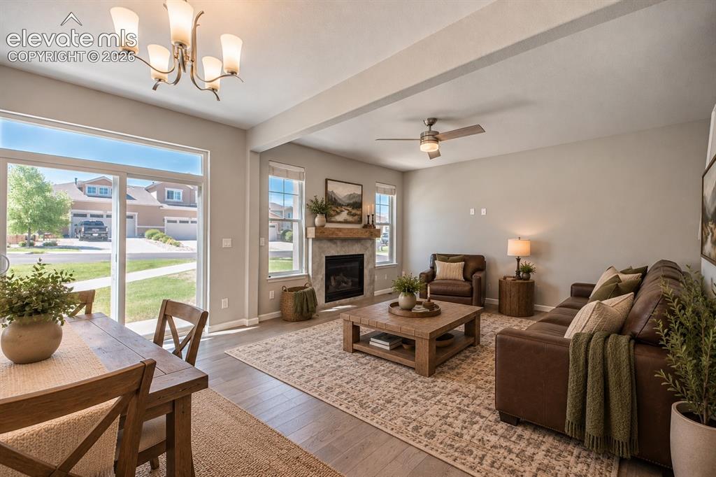 Image 6 of 40: Living Room