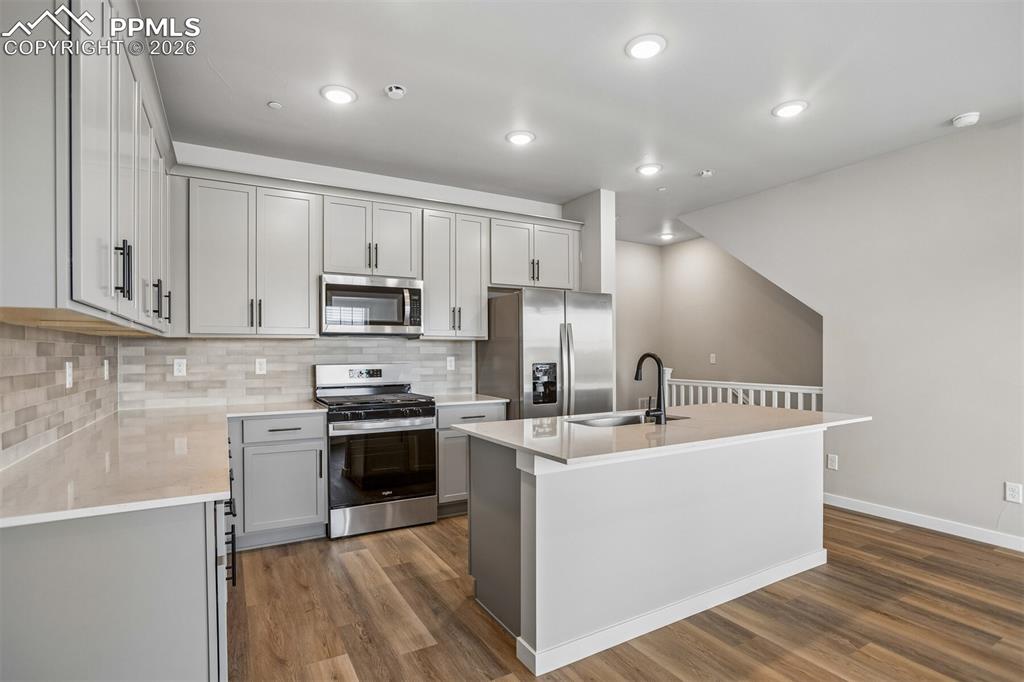 Image 5 of 24: Kitchen