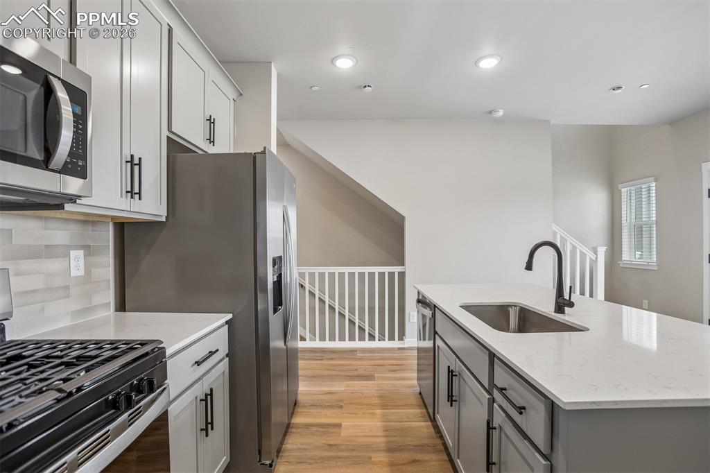 Image 9 of 24: Kitchen