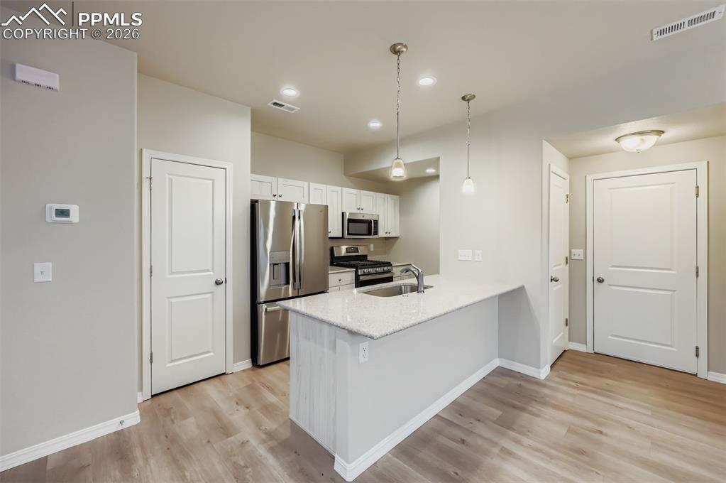 Image 8 of 29: Kitchen