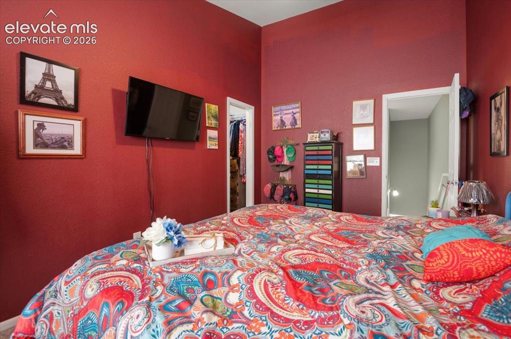 Image 16 of 39: Bedroom