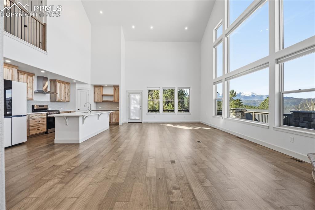 Image 10 of 44: No Description Available