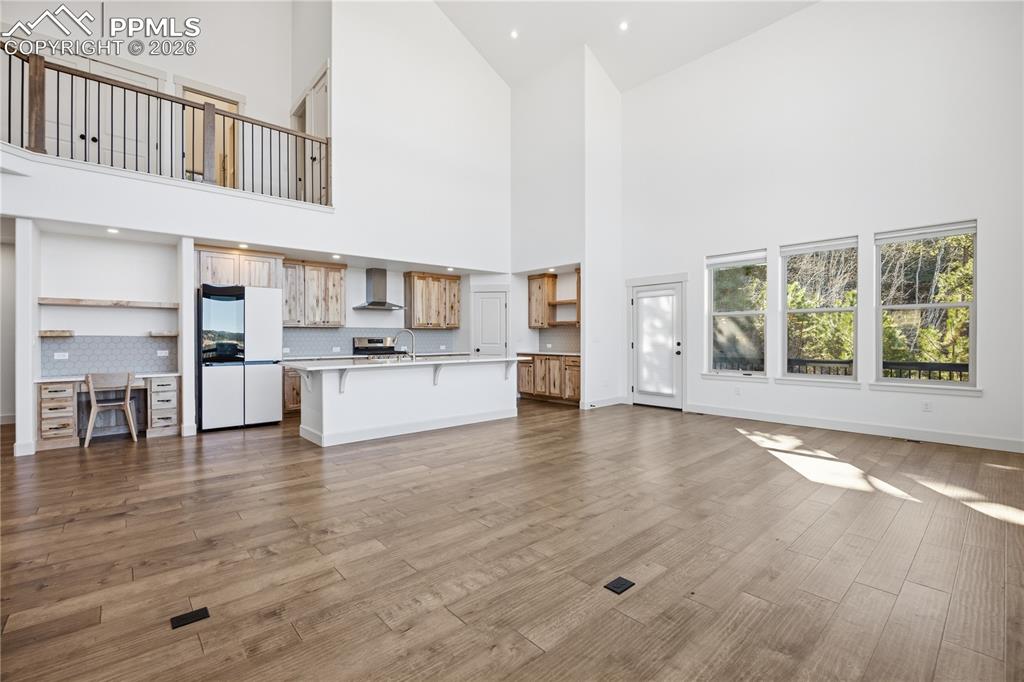 Image 11 of 44: No Description Available