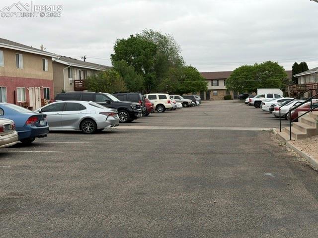 Image 17 of 18: Parking