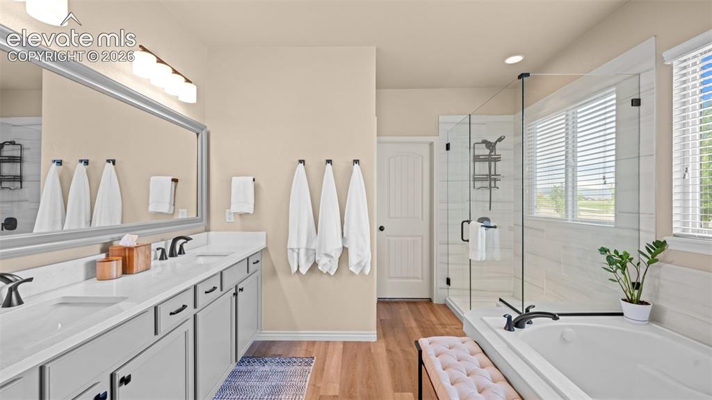 Image 17 of 45: Master Bathroom