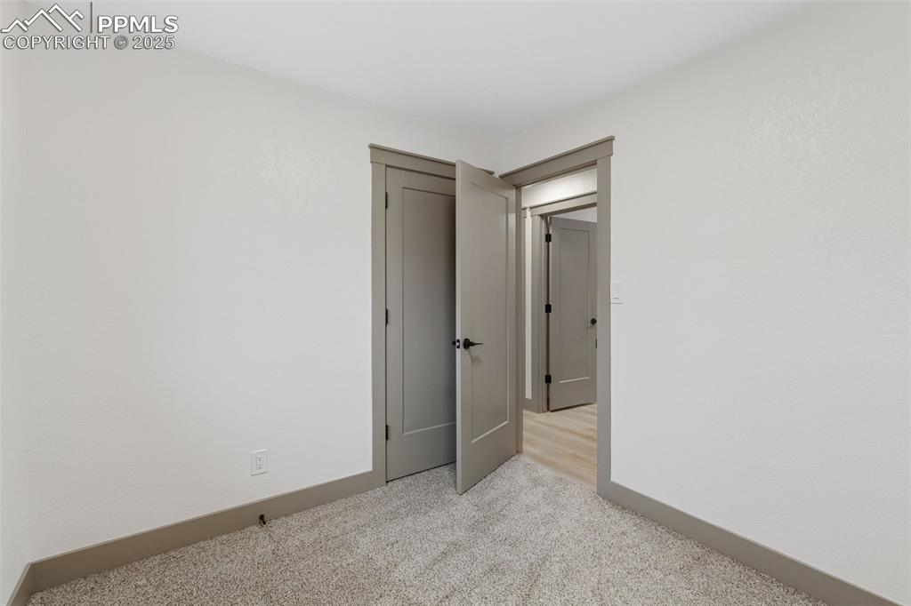 Image 20 of 36: Bedroom