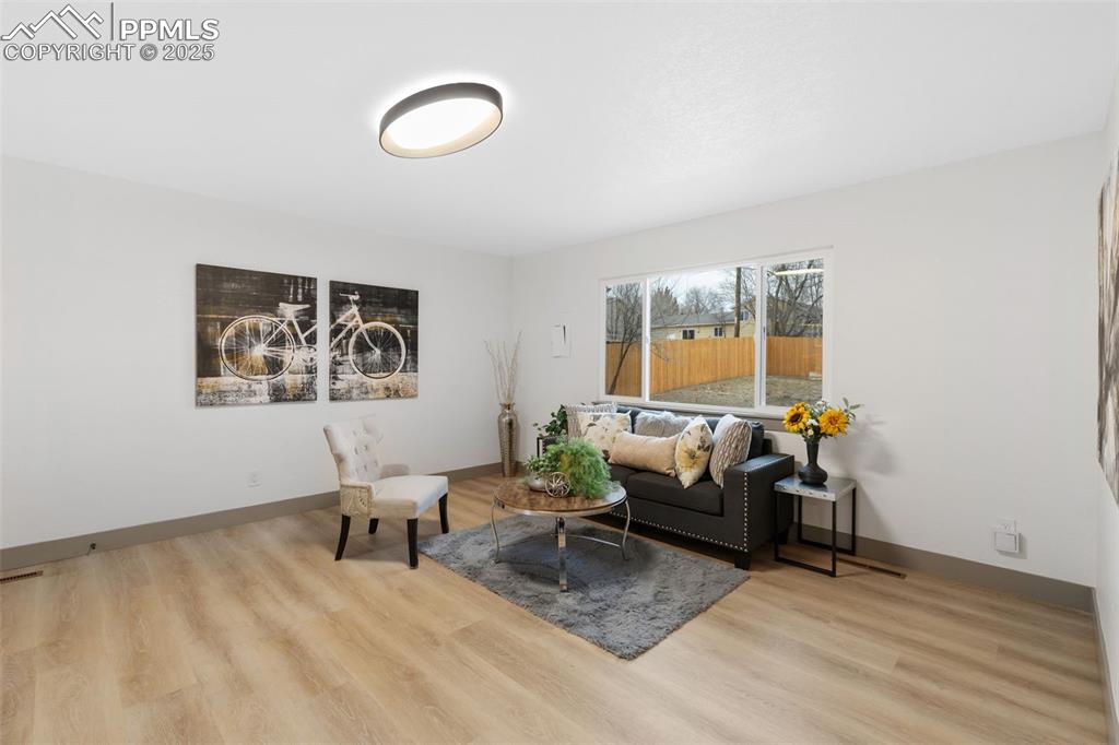 Image 6 of 36: Living Room