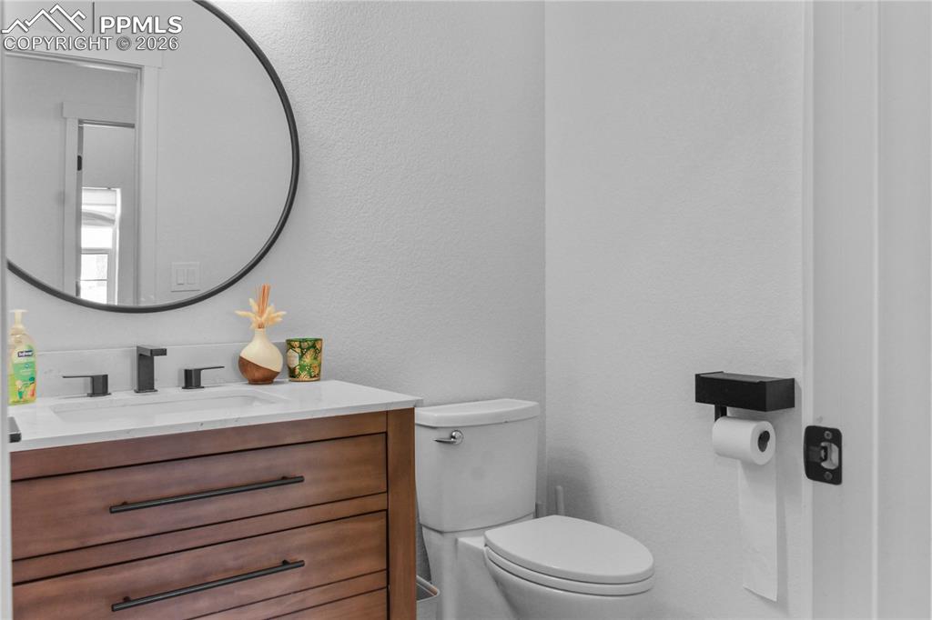 Image 11 of 34: Bathroom