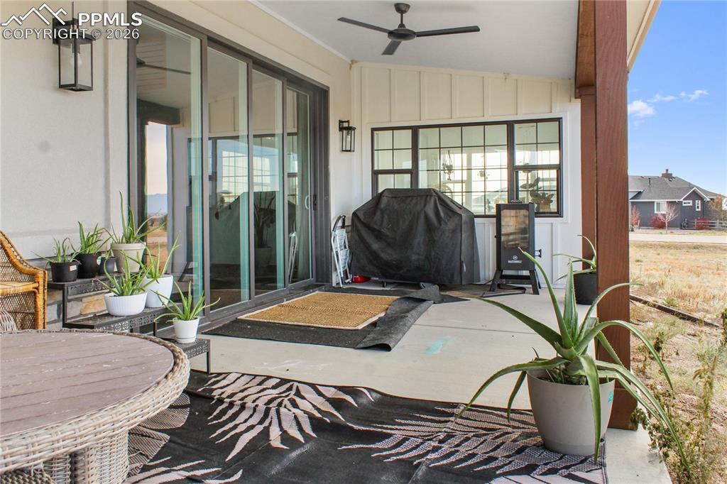 Image 27 of 34: Patio