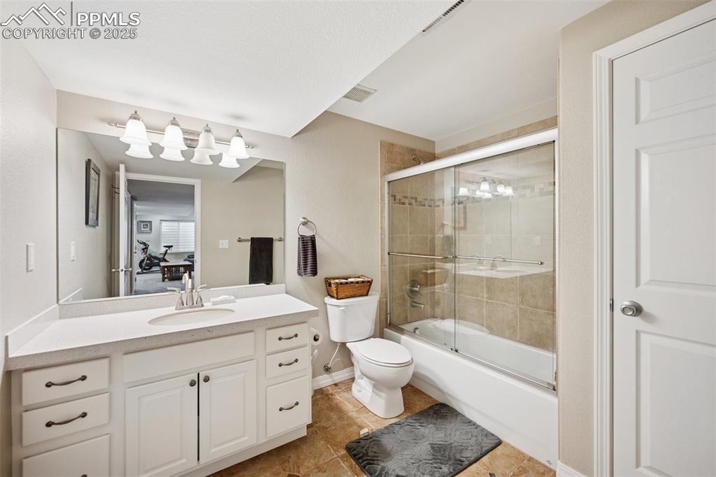 Image 29 of 35: Full Bathroom Basement